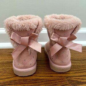 Sugar pink faux fur boots